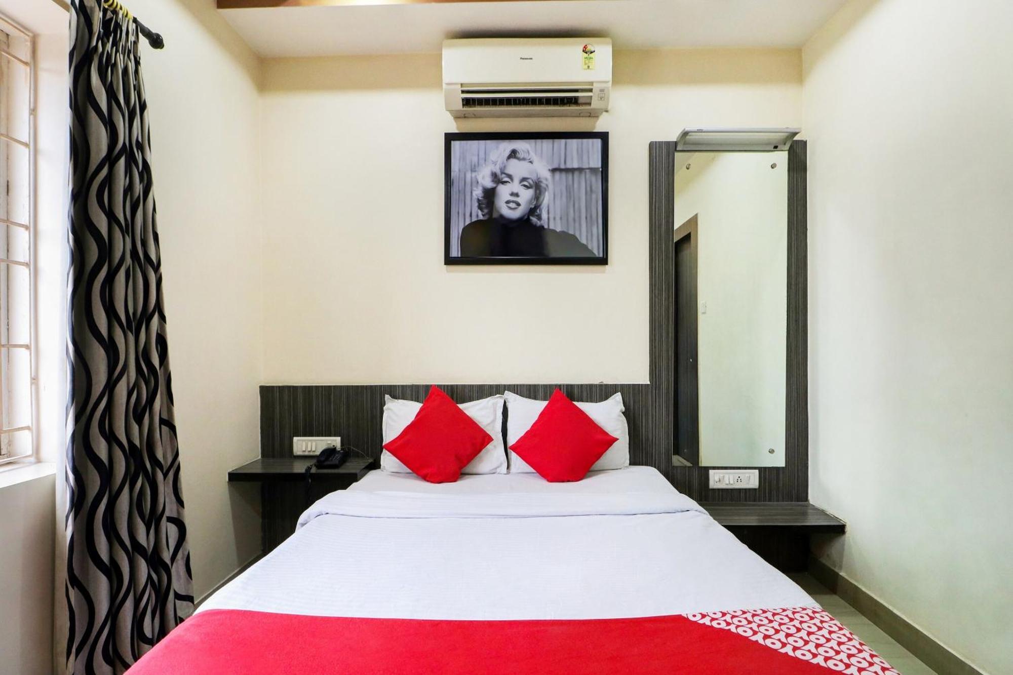 Oyo Flagship 1805 Hotel Star Delight Panchuria Bagian luar foto