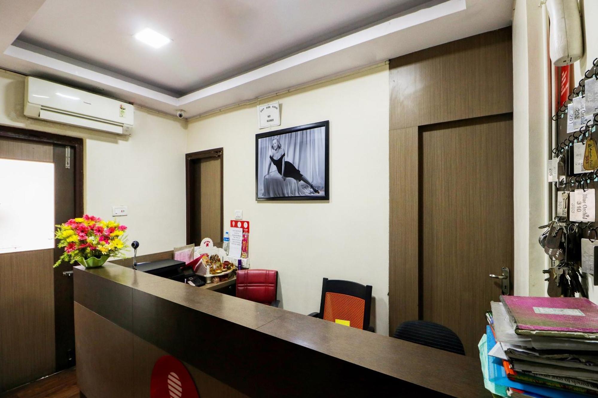 Oyo Flagship 1805 Hotel Star Delight Panchuria Bagian luar foto